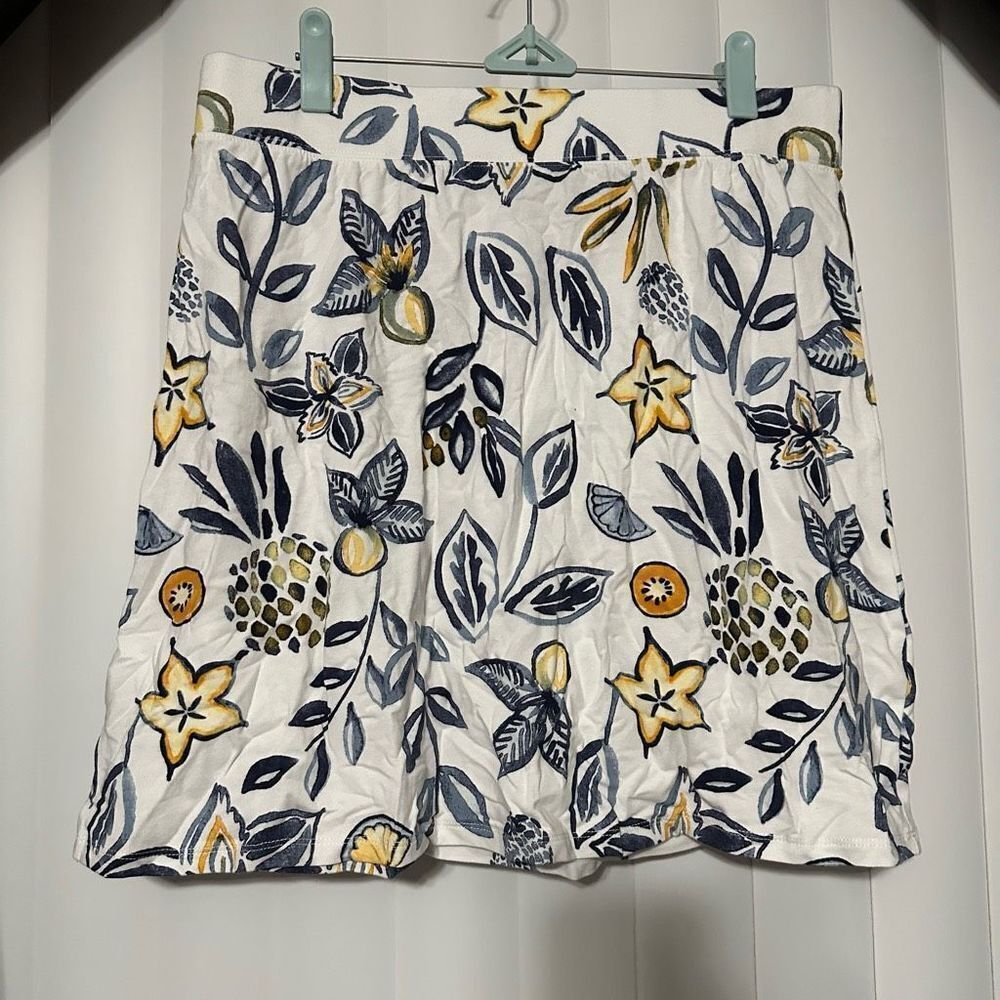 D & Co Beach blue/yellow floral skater skirt